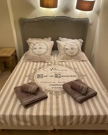 Σπίτι διακοπών Quiet Townhouse With New Aircon And Walkable River Swimming