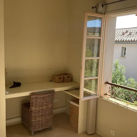 Feriehus Quiet Property With New Aircon And Walkable River Swimming *